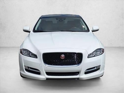 2019 Jaguar XJ R-Sport