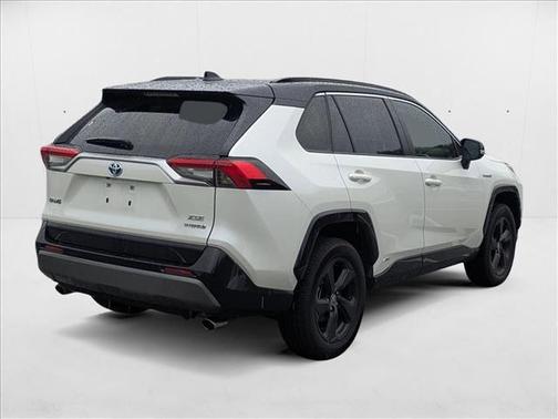 2020 Toyota RAV4 Hybrid SE