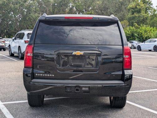 2019 Chevrolet Suburban LT