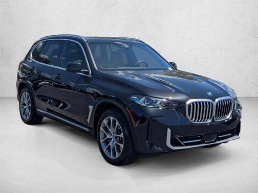 Black Sapphire Metallic 2025 BMW X5 PHEV xDrive50e