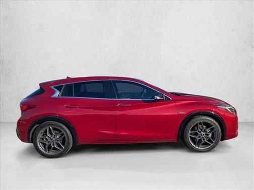 2018 INFINITI QX30 Sport