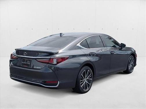 2025 Lexus ES 300h Base