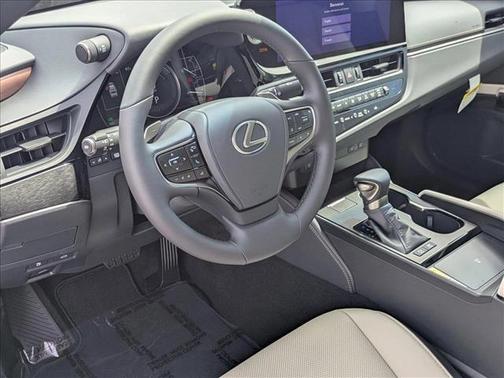 2025 Lexus ES 300h Base