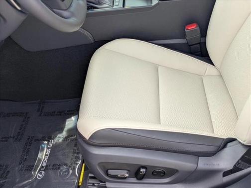 2025 Lexus ES 300h Base