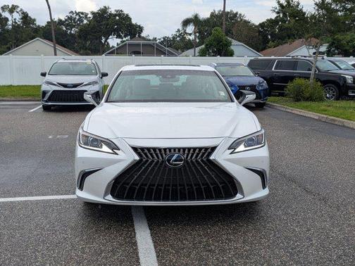 2024 Lexus ES 300h Base
