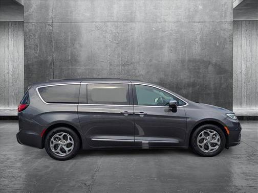 2022 Chrysler Pacifica Limited