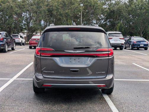 2022 Chrysler Pacifica Limited