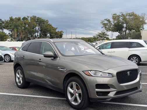 2019 Jaguar F-PACE 25t Premium