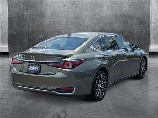 2024 Lexus ES 300h Base