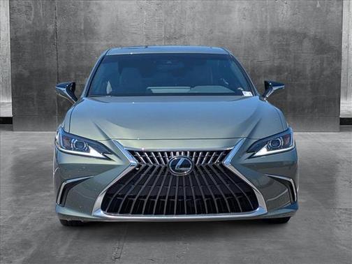 2024 Lexus ES 300h Base
