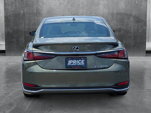 2024 Lexus ES 300h Base