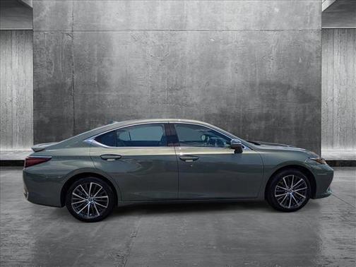 2024 Lexus ES 300h Base