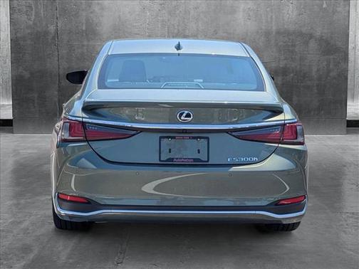 2024 Lexus ES 300h Base