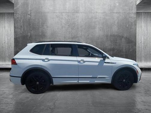 2022 Volkswagen Tiguan 2.0T SE R-Line Black 4MOTION