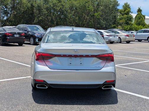2020 Toyota Avalon XLE