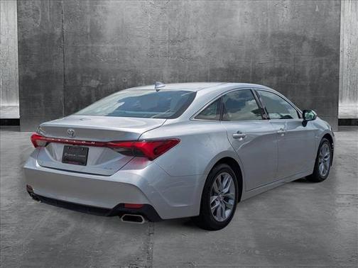 2020 Toyota Avalon XLE