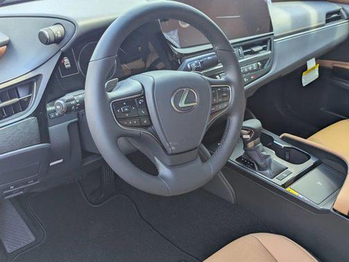 2025 Lexus ES 350 Base