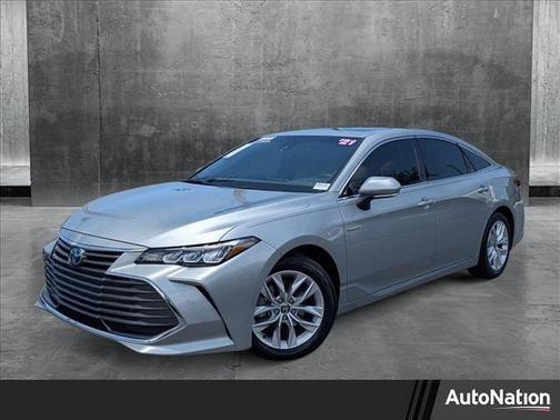 2021 Toyota Avalon Hybrid XLE