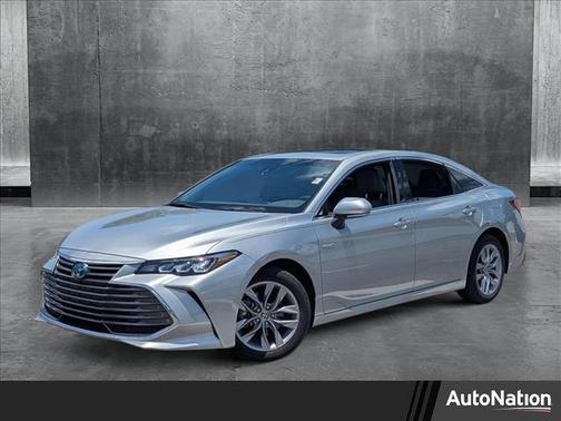 2021 Toyota Avalon Hybrid XLE