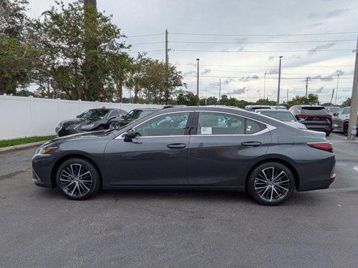 2025 Lexus ES 350 Base