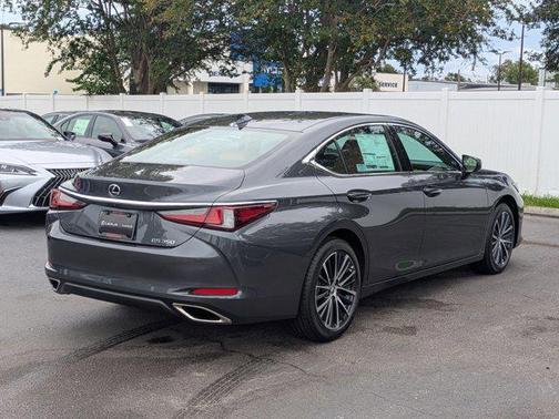 2025 Lexus ES 350 Base