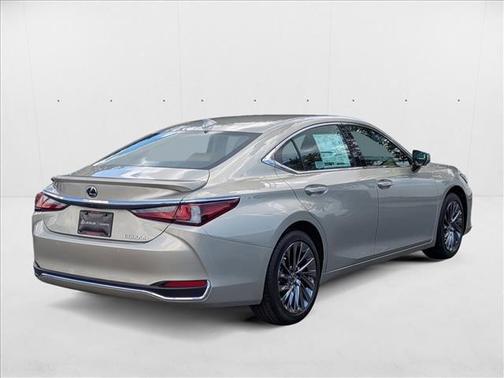 2025 Lexus ES 300h Luxury