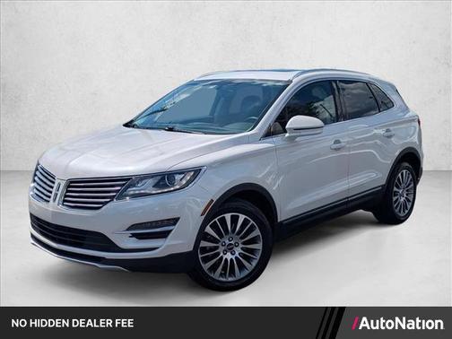 White Platinum Metallic Tri-Coat 2017 Lincoln MKC Reserve
