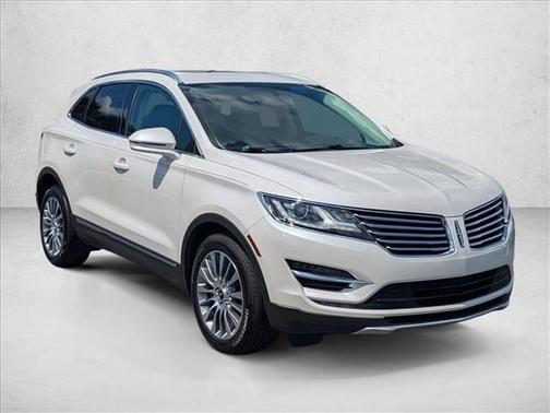 White Platinum Metallic Tri-Coat 2017 Lincoln MKC Reserve