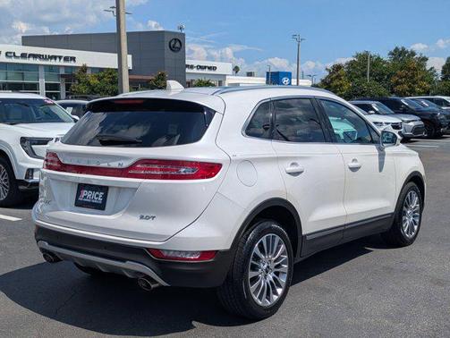 White Platinum Metallic Tri-Coat 2017 Lincoln MKC Reserve