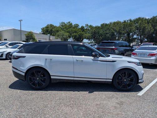 Fuji White 2021 Land Rover Range Rover 3.0L V6 Supercharged HSE