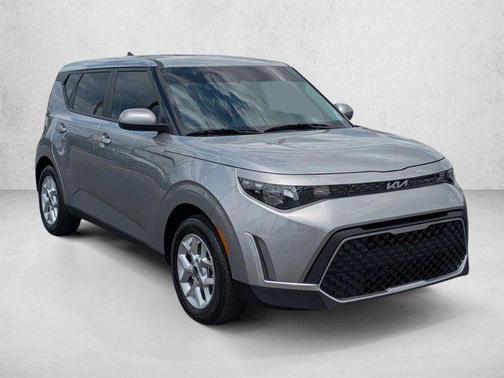 Steel Gray 2024 Kia Soul LX