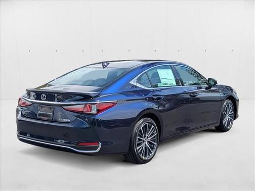 2025 Lexus ES 300h Base
