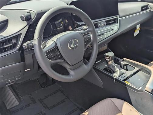 2025 Lexus ES 300h Base