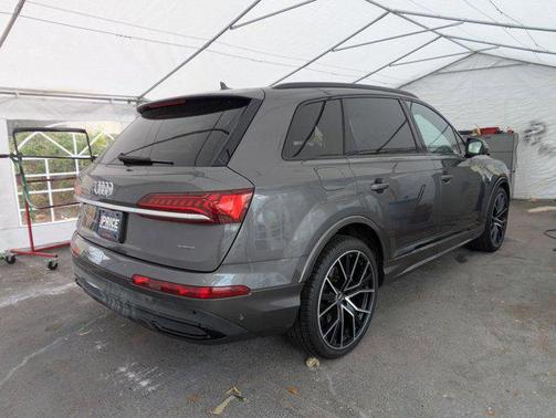 2021 Audi Q7 55 Prestige