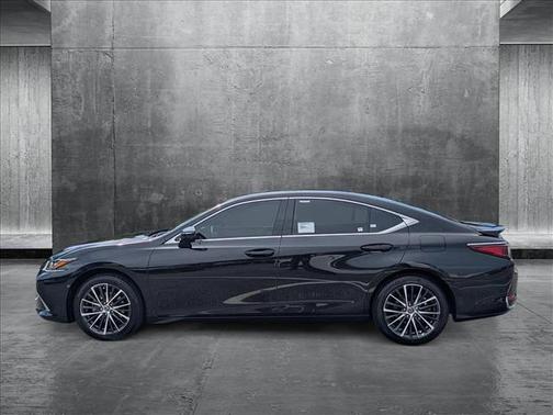 2025 Lexus ES 300h Base