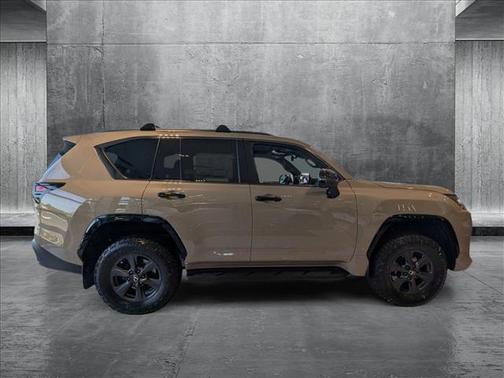 2025 Lexus LX 700h Overtrail