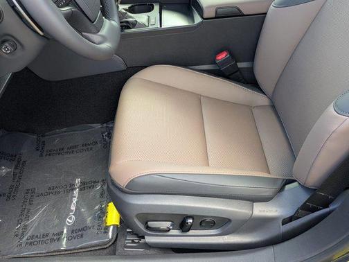 2025 Lexus ES 350 Base