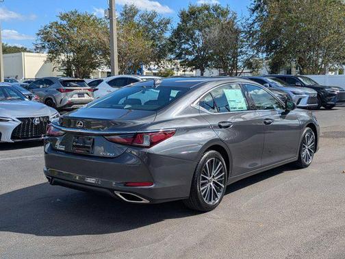 2025 Lexus ES 350 Base