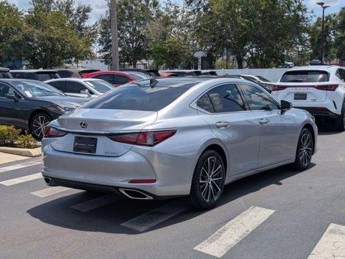 2025 Lexus ES 350 Base
