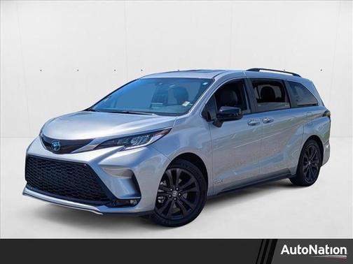 2021 Toyota Sienna XSE 7 Passenger