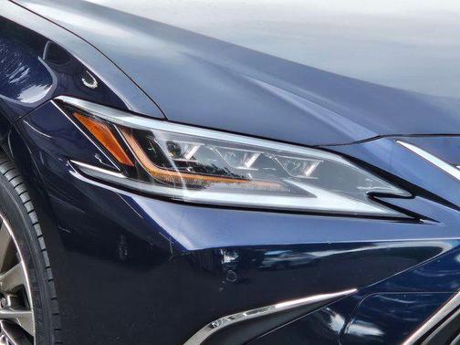 Nightfall Mica 2019 Lexus ES 300h Luxury