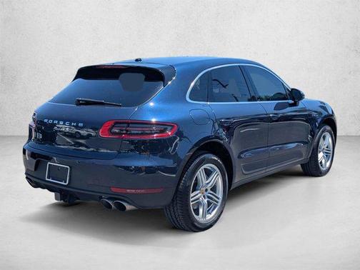Night Blue Metallic 2017 Porsche Macan Macan
