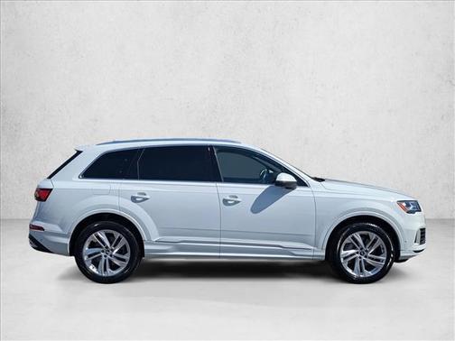 2021 Audi Q7 55 Premium Plus