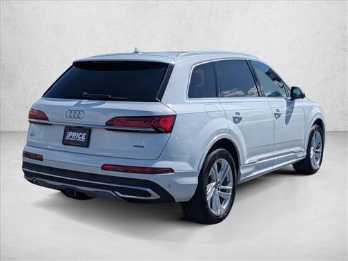 2021 Audi Q7 55 Premium Plus