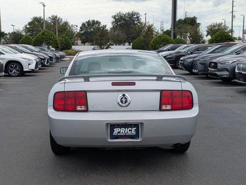 2006 Ford Mustang Base