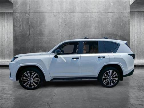 2025 Lexus LX 700h Luxury