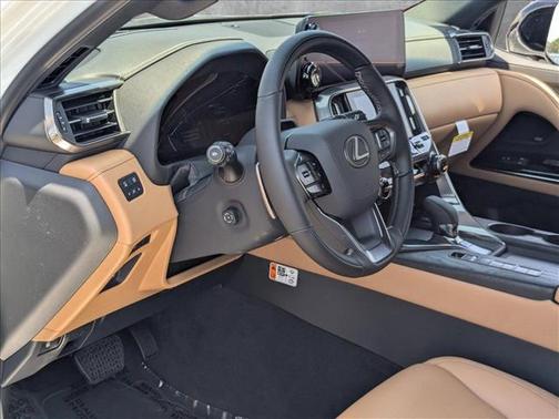 2025 Lexus LX 700h Luxury