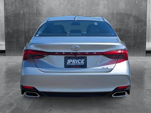 2021 Toyota Avalon XLE