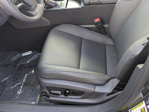 2025 Lexus ES 350 Base