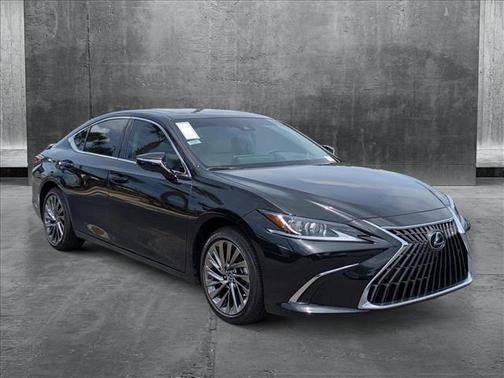 2025 Lexus ES 300h Luxury